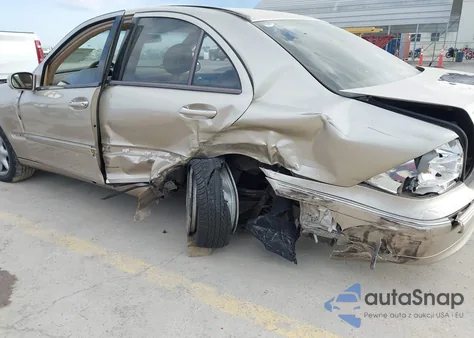 2004 Mercedes-Benz C 320 Sport from USA, damaged, VIN WDBRF64J74F450497